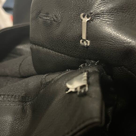 7 For All Mankind Black Faux Leather Crops Size Large - Picture 7 of 10